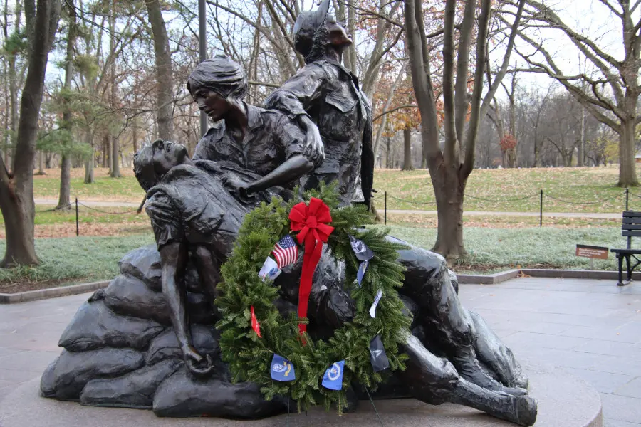 Vietnam Womens Statue Wreath